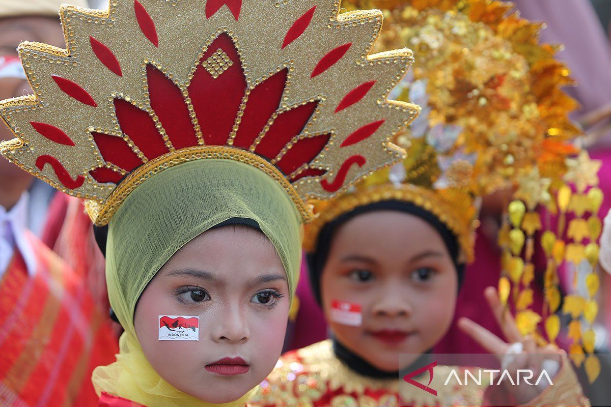 Makna filosofis di balik pakaian Adat Aceh